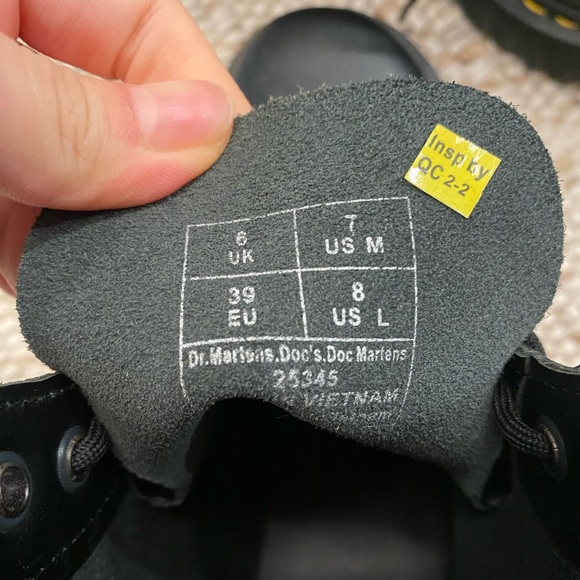 COPY - NWOT Dr.Martens 1460 Bex 8-Eye Boot - Picture 3 of 3